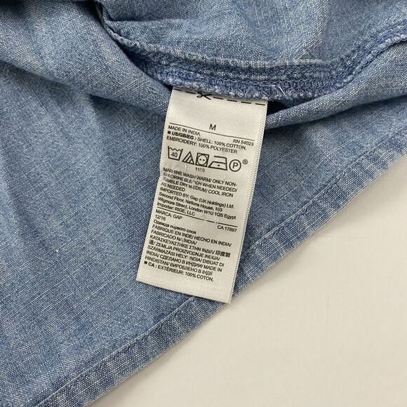 GAP Blue Chambray Off The Shoulder Smocked Embroidered Blouse Size M 3/4 Sleeve - Picture 8 of 11